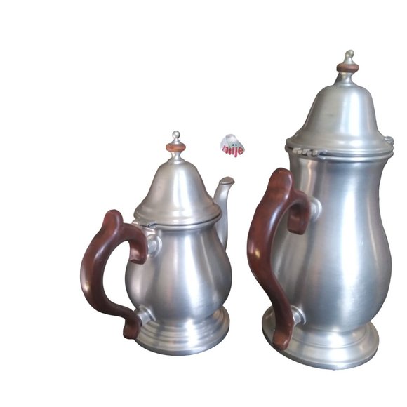 Vintage Pfaltzgraff Handcrafted Pewter Coffee/Tea Pot Made in the USA Lot of 2 - Picture 2 of 11